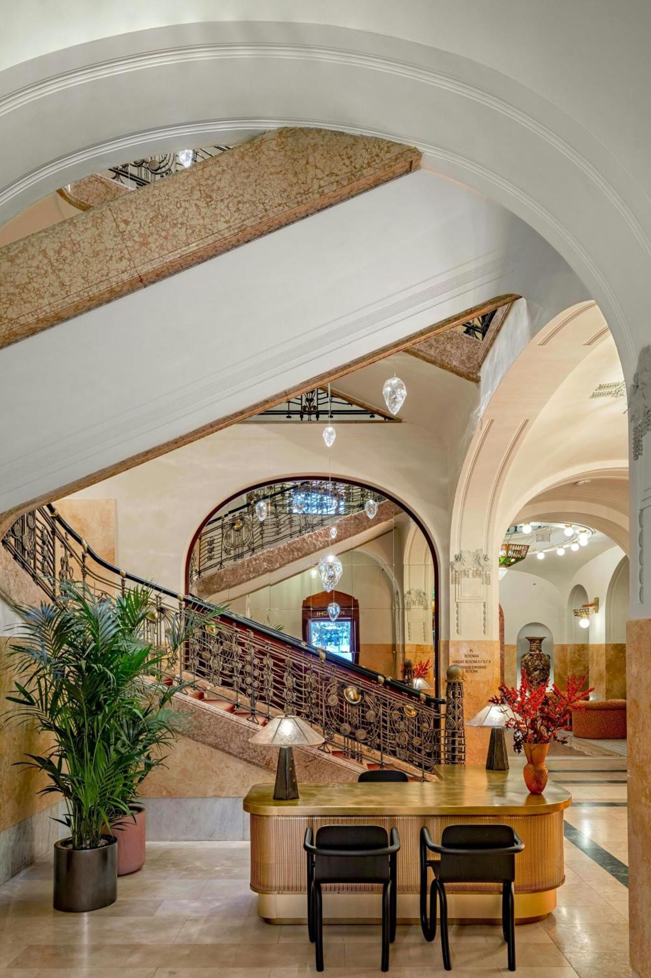 W 5* Praga
